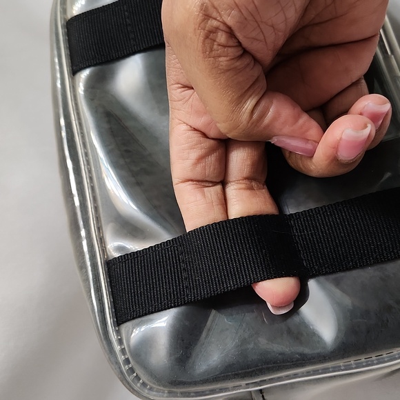 UGG Janey II Clear Sheepskin Crossbody Bag - Picture 14 of 15